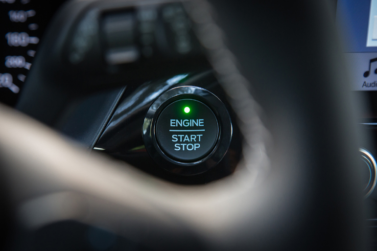 Εκκίνηση κινητήρα με κουμπί