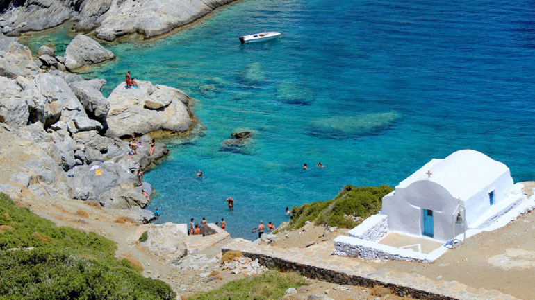 Αμοργός, γνωρίστε και αφεθείτε στο νησί του απόλυτου γαλάζιου!