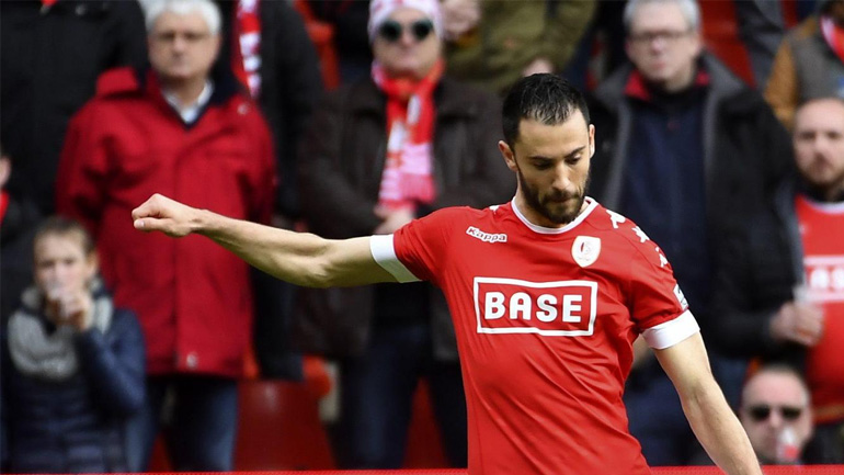 Κλείνει Καρσελά και φουλάρει για κεντρικό αμυντικό ο Ολυμπιακός