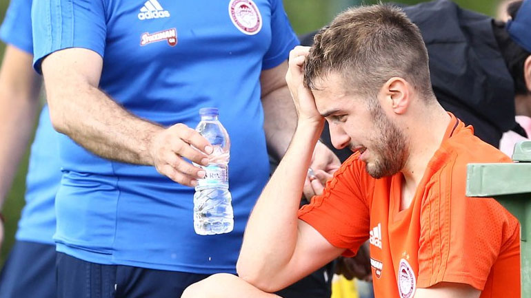 Ολυμπιακός: Τραυματίστηκε και ξέσπασε σε λυγμούς ο Φορτούνης