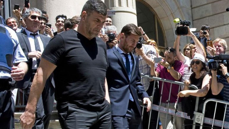Δεν πάει φυλακή ο Μέσι για τη φοροδιαφυγή