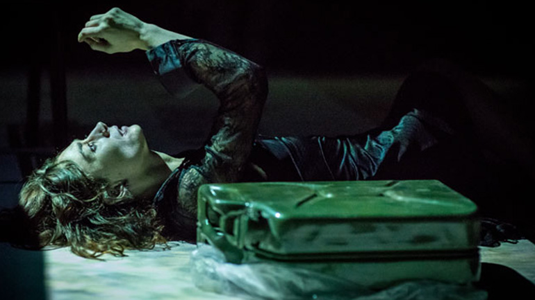 «Medeas on getting across» στο Θέατρο Εταιρείας Μακεδονικών Σπουδών