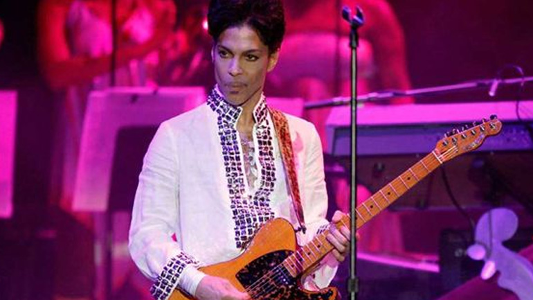 Τα επίσημα βίντεο του Prince είναι πλέον διαθέσιμα στο YouTube
