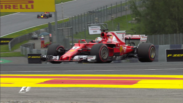 Βάθρο για τον Vettel ο οποίος παραμένει στην κορυφή του βαθμολογικού πίνακα