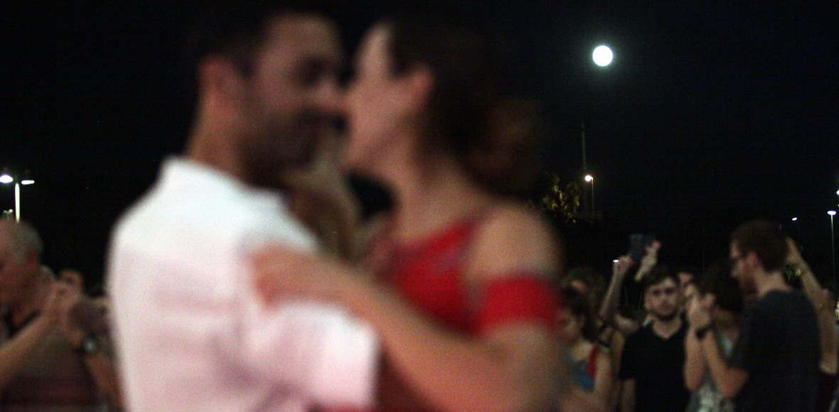 Τανγκό κάτω από την πανσέληνο