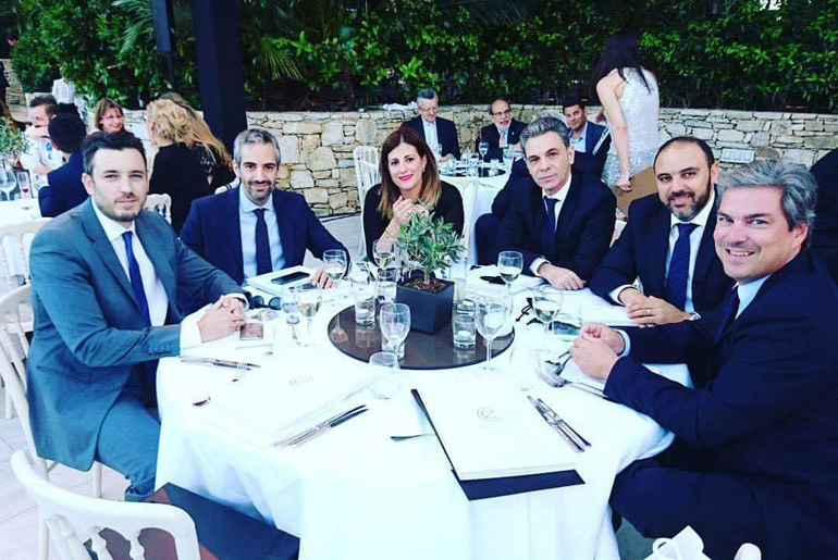 Από αριστερά: Κωνσταντίνος Διαμαντής (Διευθυντής Εταιρικής Επικοινωνίας), Νίκος Σινογιάννης (Επικεφαλής BMW Motorrad), Νοέλ Σακελλαροπούλου (Διευθύντρια Marketing BMW), Δημήτρης Τζάκας (Διευθυντής Εταιρικών Πωλήσεων), Μάνος Δρακωτός (Επικεφαλής μάρκας ΜΙΝΙ) και Μιχάλης Γαγάνης (Υπεύθυνος Εκδηλώσεων και Dealer Marketing)