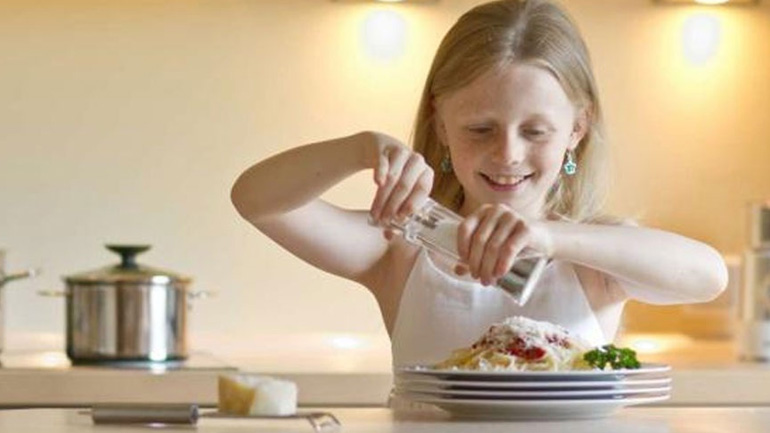 Πόσο αλάτι επιτρέπεται να καταναλώνουν τα παιδιά;