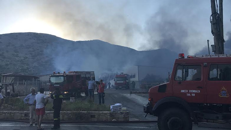 Ηράκλειο: Ολονύχτια μάχη με τις φλόγες