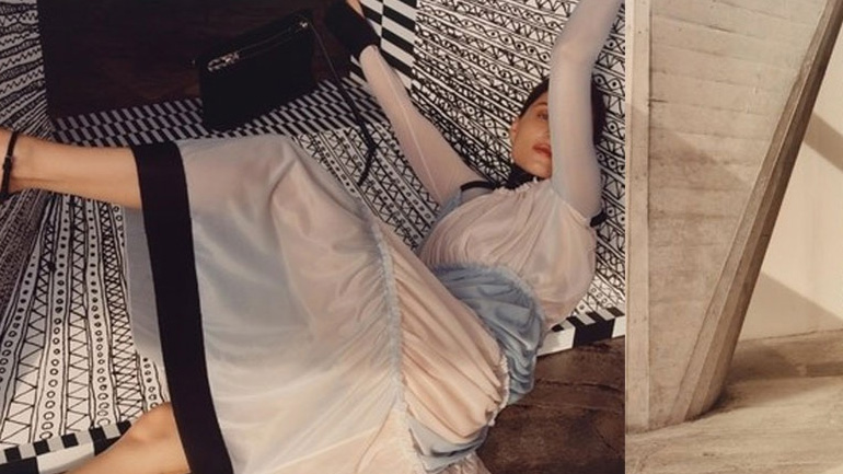 Η Laetitia Casta πρωταγωνίστρια της νέας καμπάνια του οίκου Loewe