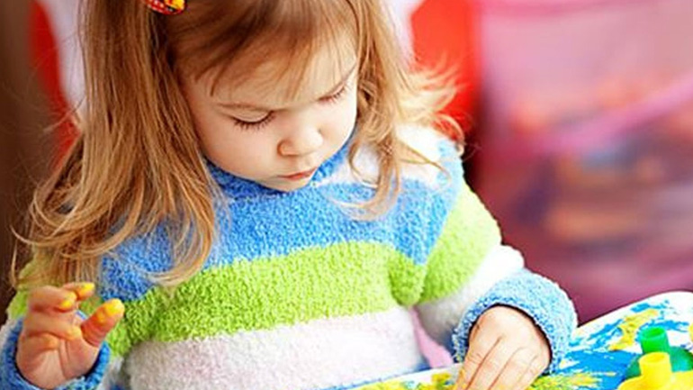 Όταν το παιδί σας «βομβαρδίζει» με ερωτήσεις