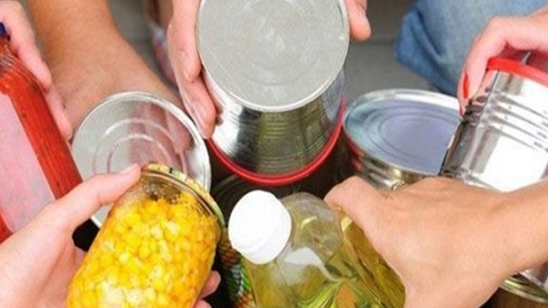 Το Επαγγελματικό Επιμελητήριο Αθηνών προσέφερε τρόφιμα στον Κόμβο Αλληλοβοήθειας Πολιτών του δήμου Αθηναίων