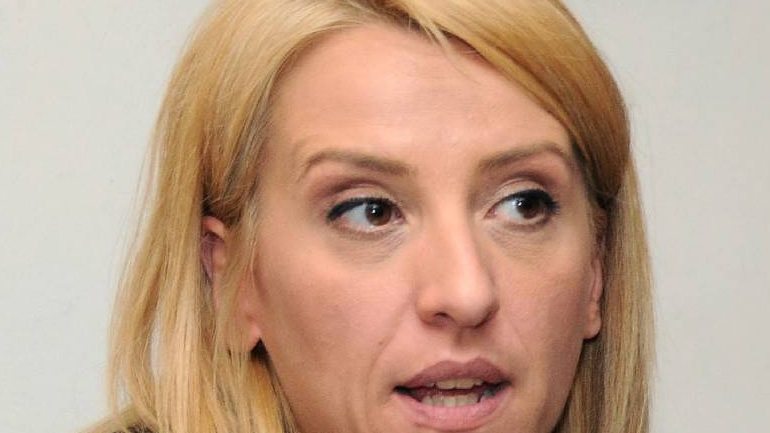 Δούρου: «Η αλληλεγγύη αν δεν μεταφράζεται σε έργο συνιστά κοροϊδία»