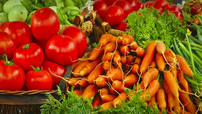 Δέσμευση 1.900 κιλών οπωροκηπευτικών στον Πειραιά