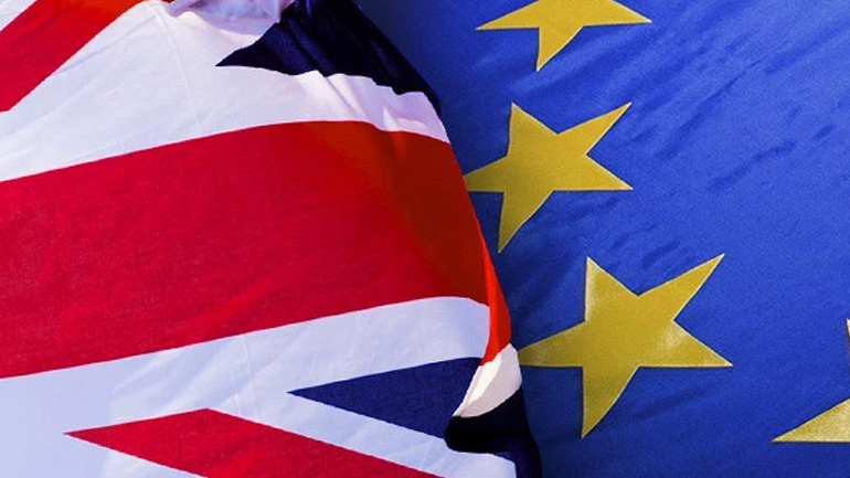 «Η αποχώρηση της Βρετανίας θα θέσει τους ασθενείς σε κίνδυνο» τονίζουν παράγοντες της φαρμακοβιομηχανίας