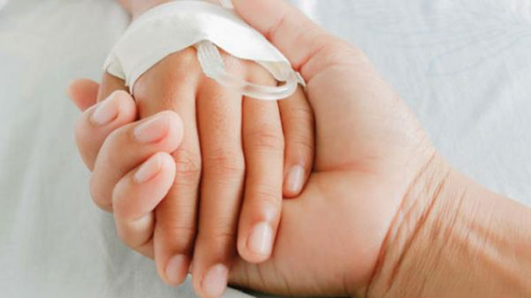 Πάτρα: Σε σοβαρή κατάσταση 5χρονο κοριτσάκι – «Λύγισε» στη μέση του δρόμου