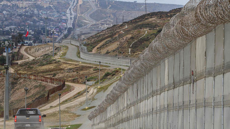 Τραμπ: Το τείχος στα σύνορα με το Μεξικό ίσως να μην χρειαστεί να καλύψει όλο το μήκος