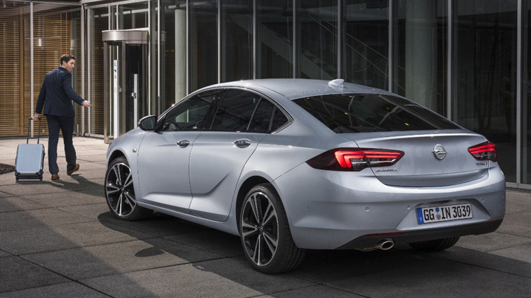 Το νέο Opel Insignia καλύπτει όλα τα γούστα