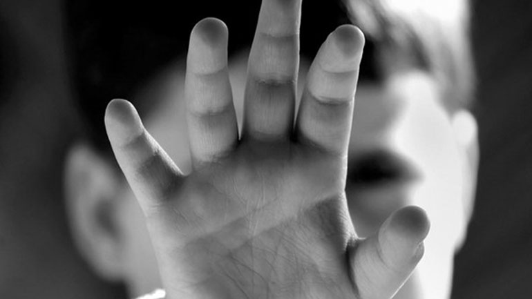 Στη φυλακή μητέρα και ο πρώην σύντροφός της που βίαζαν τα δύο ανήλικα παιδιά τους