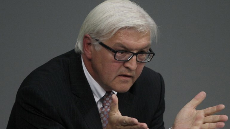 Λύσεις για το προσφυγικό ζητά ο πρόεδρος της Γερμανίας από τον Αυστριακό ομόλογό του