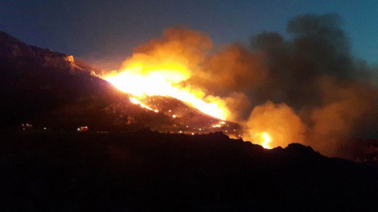 Μεγάλη πυρκαγιά στο Σφηνάρι Κισάμου