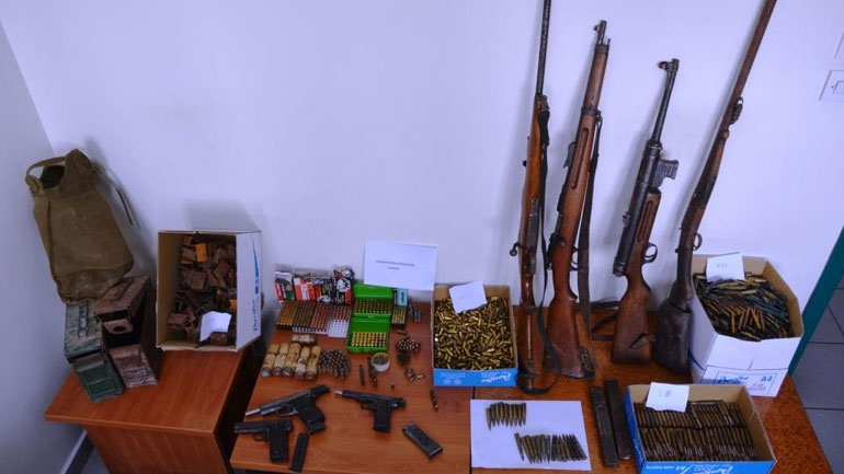 Σέρρες: Έκρυβε ολόκληρο οπλοστάσιο στο σπίτι του