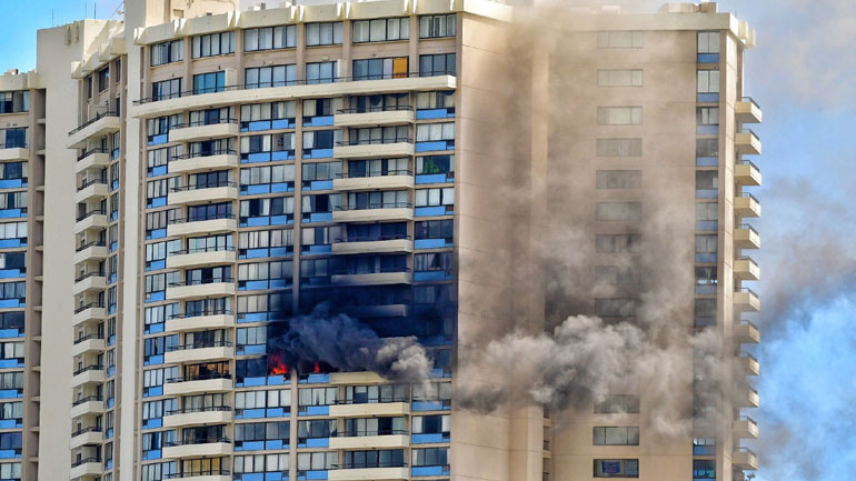 Χαβάη: Πυρκαγιά σε πολυκατοικία 36 ορόφων στη Χονολουλού