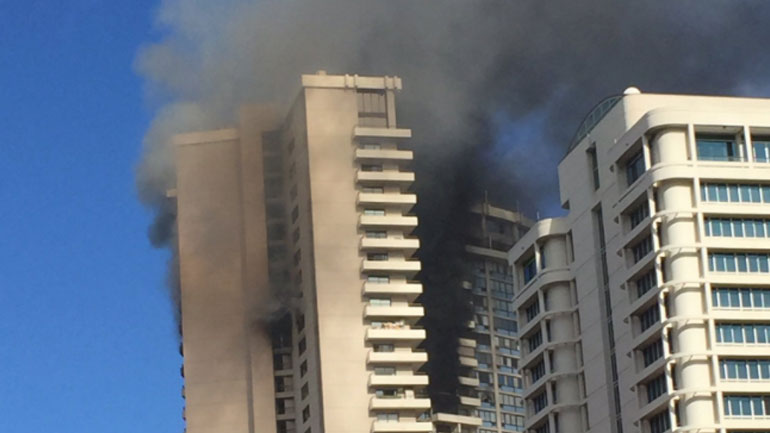 Χονολουλού: Τουλάχιστον τρεις νεκροί από πυρκαγιά σε κτήριο 36 ορόφων