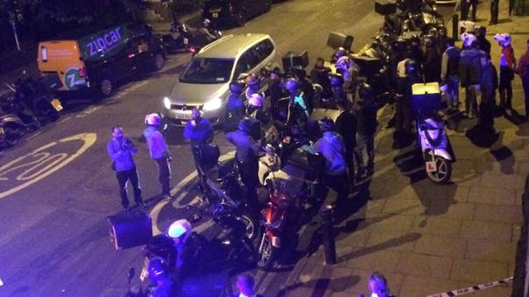 Aπαγγέλθηκαν κατηγορίες για 15 κακουργήματα σε έφηβο που φέρεται να διέπραξε επιθέσεις με οξύ στο Λονδίνο