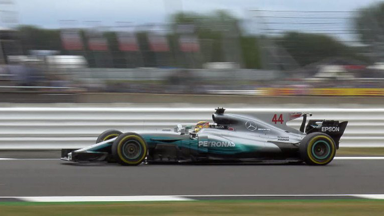 Formula 1: Συγκλονιστικό το φινάλε στο Silverstone με νικητή τον Hamilton