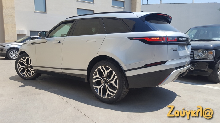 Από που να το κοιτάξεις και να μην... ζαλιστείς;