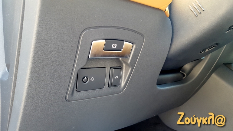 Στο Velar το ηλεκτρονικό χειρόφρενο έχει αλλάξει θέση...