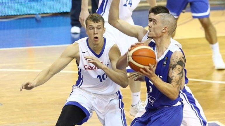 Ο Κόνιαρης, η Ελλάδα, ο Γκριν και οι Ουόριορς