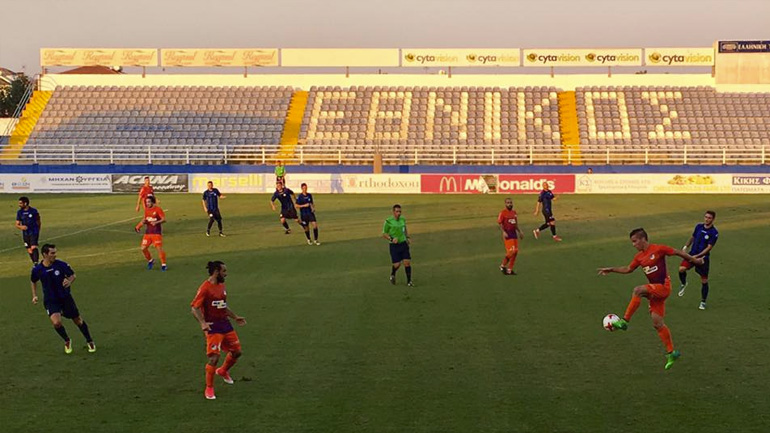 Επεισόδια στο φιλικό του ΑΠΟΕΛ με τον Εθνικό Άχνας