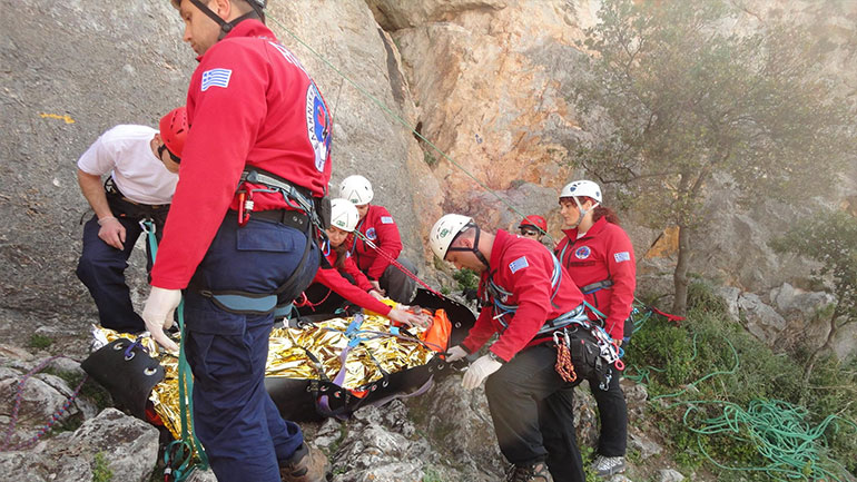 Σε εξέλιξη επιχείρηση απεγκλωβισμού ορειβάτη στα Καζάνια του Ολύμπου