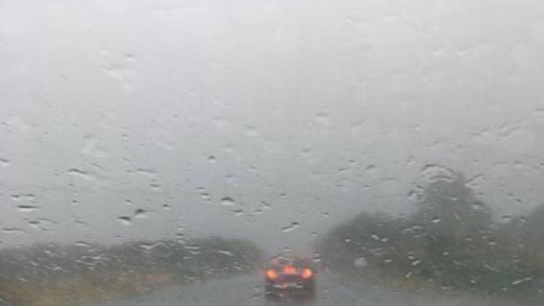 «Άνοιξαν» οι ουρανοί στην Πάτρα