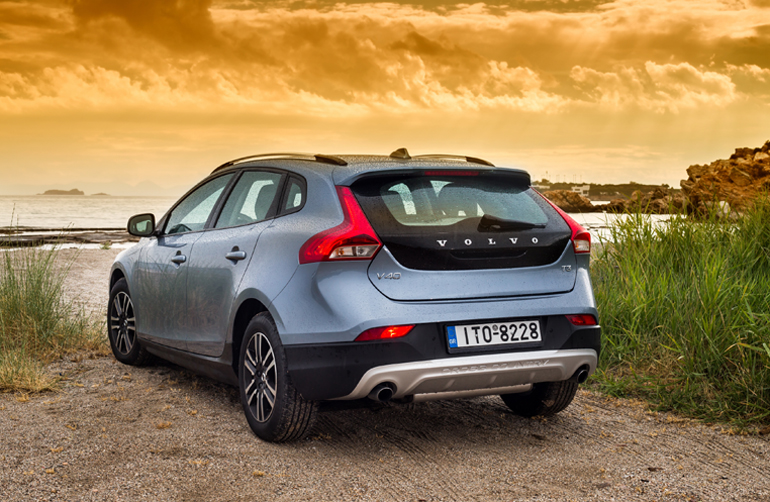 Tο V40 Cross Country διαθέτει και πέμπτη πόρτα...
