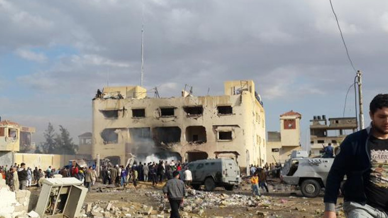 Τέσσερις νεκροί αστυνομικοί σε διπλή βομβιστική επίθεση στο Βόρειο Σινά