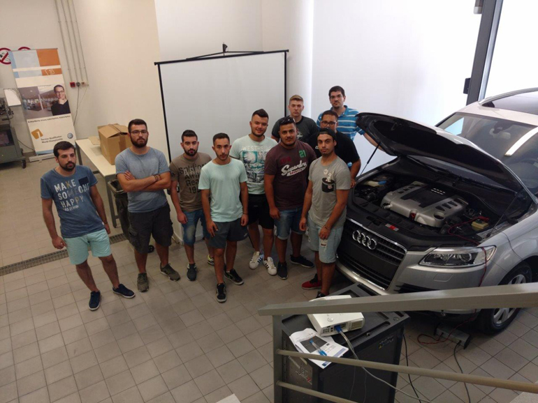 H Kosmocar βρίσκεται πάντα δίπλα στους νέους