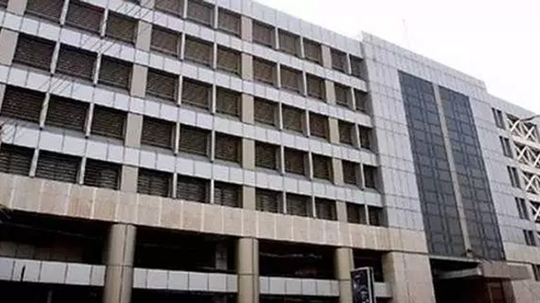 Σε απολογία για κακούργημα καλεί ο ανακριτής Διαφθοράς στελέχη της Attica Bank και πρώην στέλεχος της ΕΥΔΑΠ