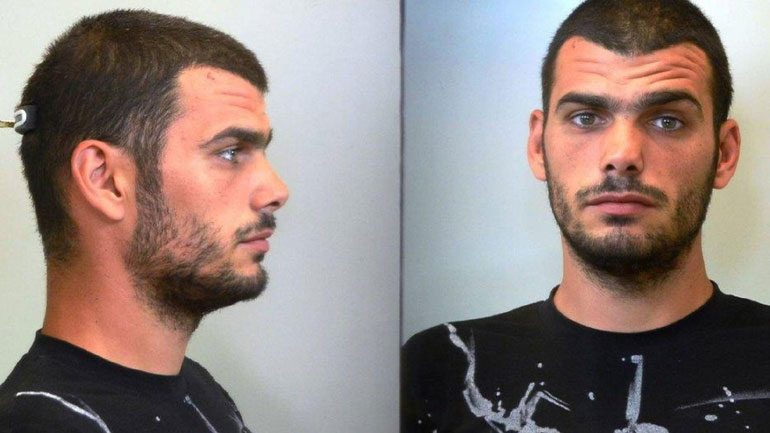 Στη δημοσιότητα οι φωτογραφίες του «δράκου» του Πειραιά