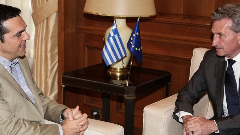 «Την ανάγκη να υπάρξει ισχυρός προϋπολογισμός για την ανάπτυξη» εξέφρασε ο Τσίπρας στον Έντιγκερ