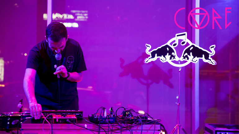 ‘See. Hear. Now.’ Session με τον Larry Gus