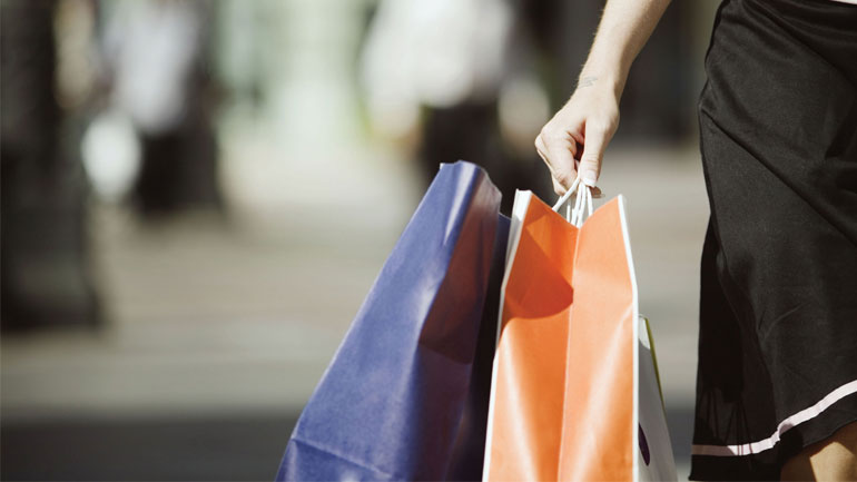 Το καταναλωτικό κλίμα της ΕΕ παραμένει θετικό