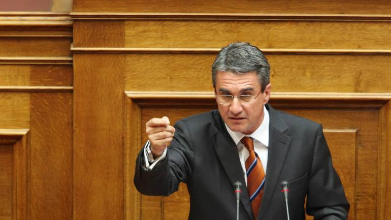 Σε υψηλούς τόνους η εξέταση Ανδρέα Λοβέρδου στην επιτροπή για την Υγεία