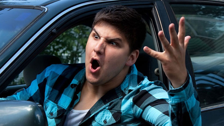 Οι Έλληνες είναι οι πιο αγενείς στο τιμόνι