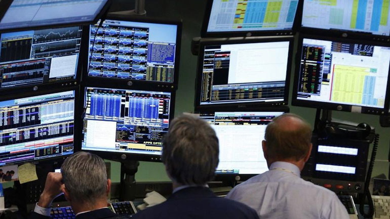 CNBC: Τα ελληνικά ομόλογα έκαναν ράλι στα προς της κρίσης επίπεδα