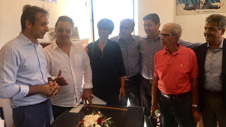 Η κριτική μαντινάδα στη Μονεμβασιά για τα γενέθλια του Λευτέρη Αυγενάκη