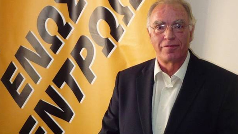 Ένωση Κεντρώων: «Η κυβέρνηση πρέπει να πάρει τις αποφάσεις της για το θέμα της εξόδου στις αγορές»