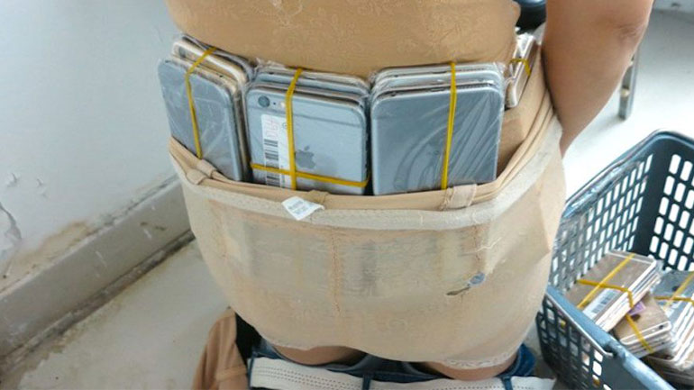 Συνελήφθη γυναίκα που προσπάθησε να εισάγει λαθραία 102 iPhones!