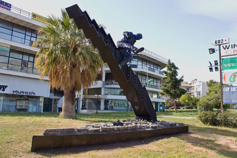 Το γλυπτό «Κρίση» του Τάσου Νυφαδόπουλου